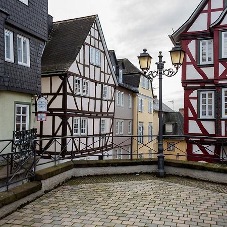 Altstadt Apartment Am Dom Wetzlar, 1 Zi, Kueche, Bad Mit Parkplatz Am Grundstueck Εξωτερικό φωτογραφία