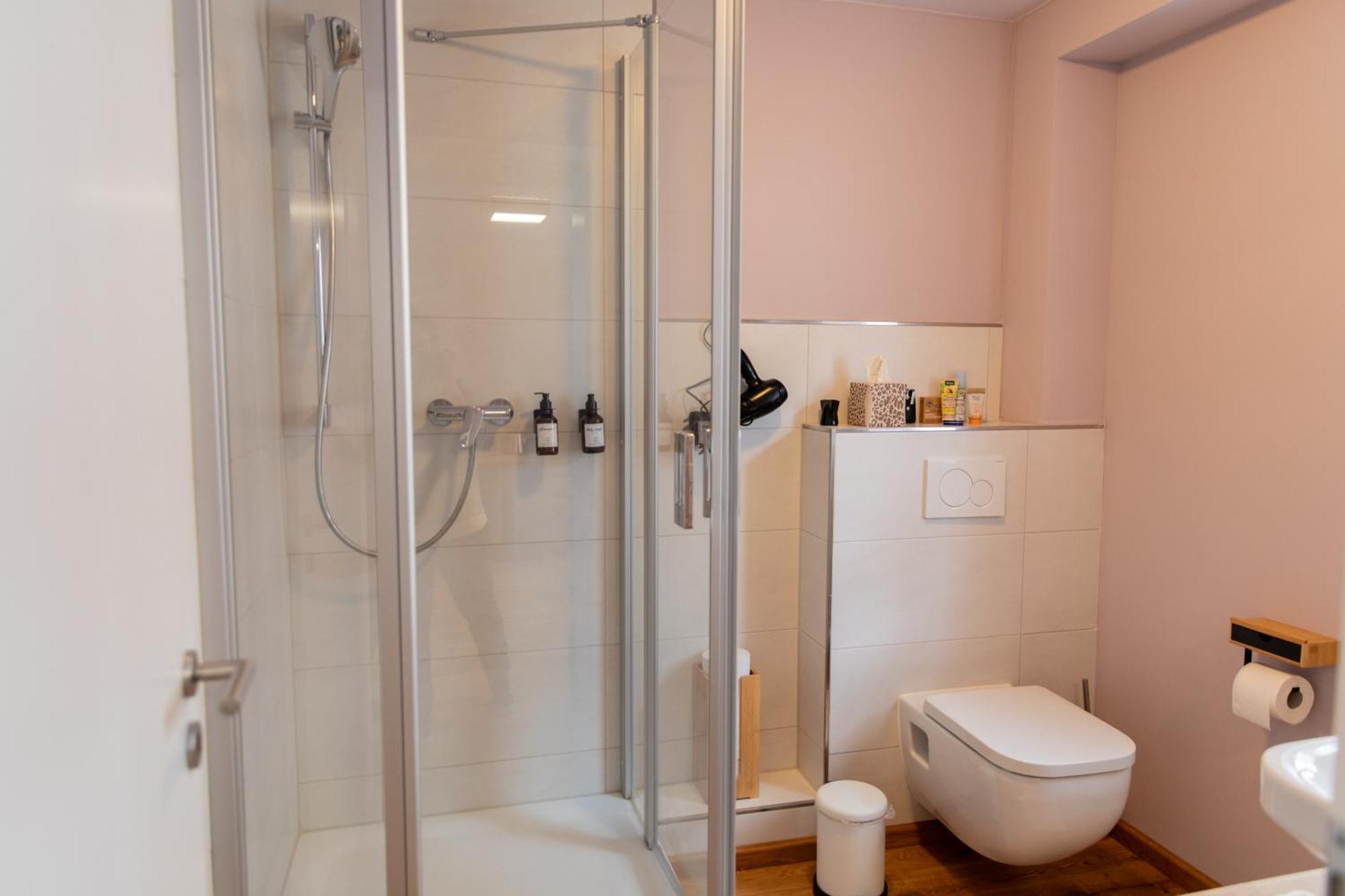 Altstadt Apartment Am Dom Wetzlar, 1 Zi, Kueche, Bad Mit Parkplatz Am Grundstueck Εξωτερικό φωτογραφία