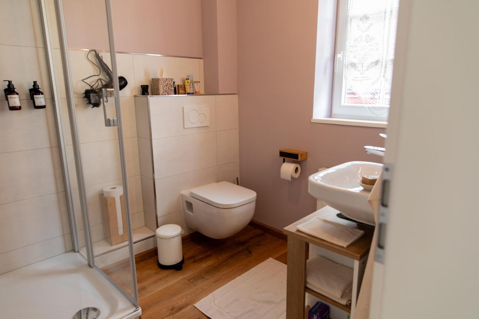 Altstadt Apartment Am Dom Wetzlar, 1 Zi, Kueche, Bad Mit Parkplatz Am Grundstueck Εξωτερικό φωτογραφία