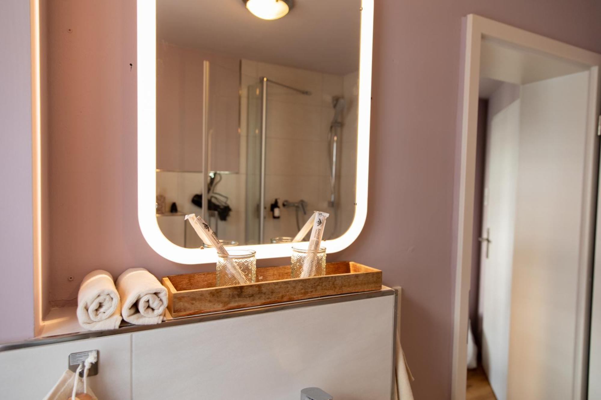 Altstadt Apartment Am Dom Wetzlar, 1 Zi, Kueche, Bad Mit Parkplatz Am Grundstueck Εξωτερικό φωτογραφία